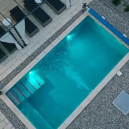 Holiday House Tos-Vila With Heated Pool ヴルブニク エクステリア 写真