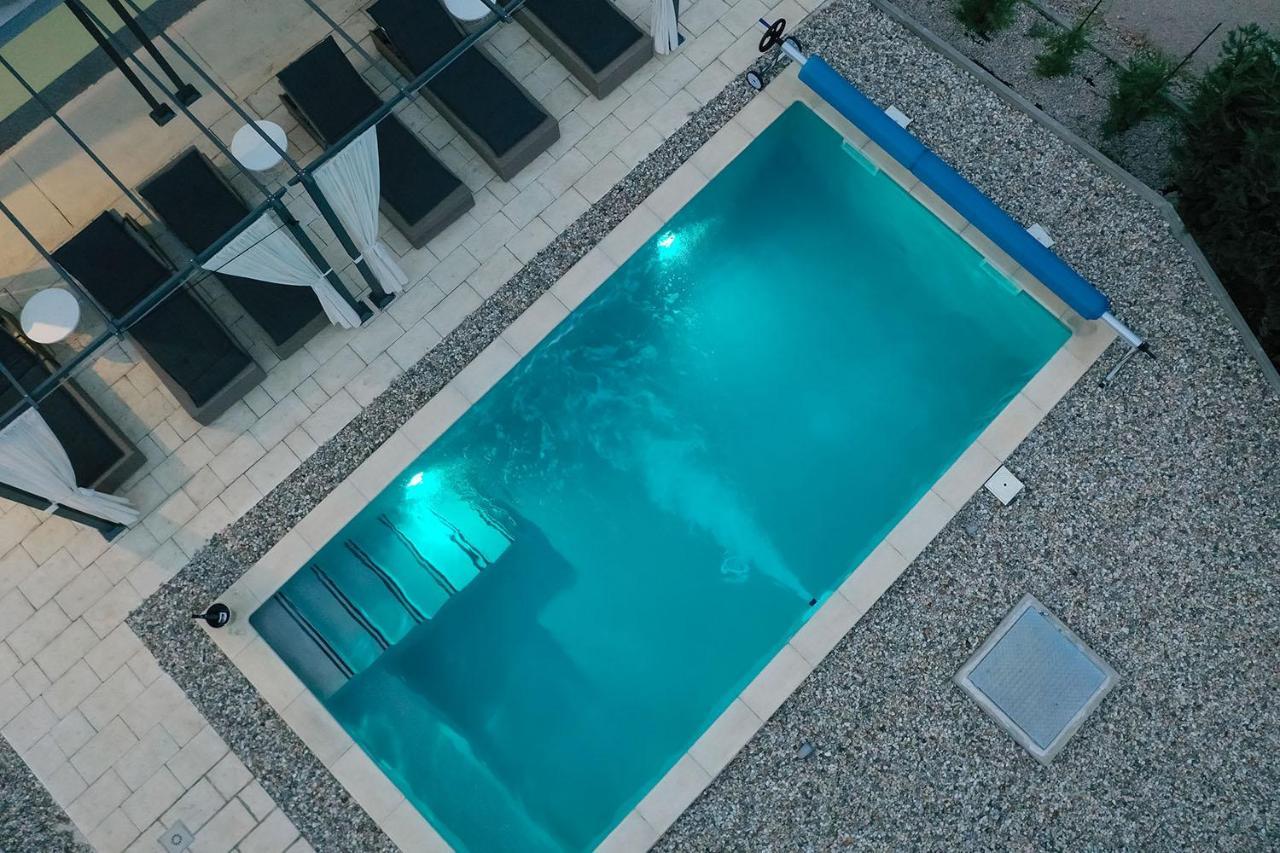Holiday House Tos-Vila With Heated Pool ヴルブニク エクステリア 写真